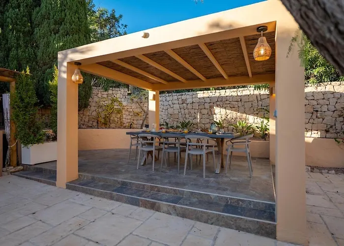 Avanoa - Manzanera Villa Calp