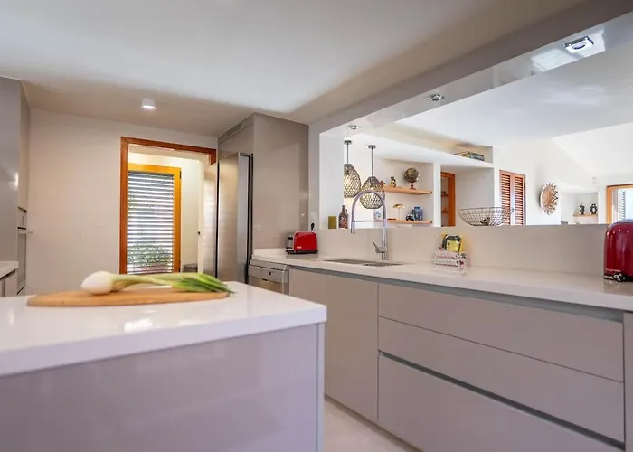 Villa Avanoa - Manzanera *