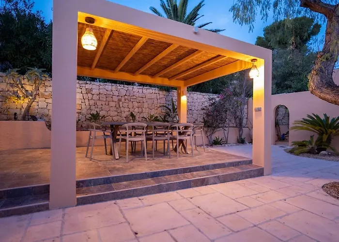 Villa Avanoa - Manzanera Calp